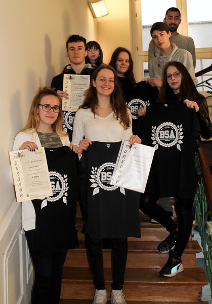 EHRUNG DER SCHULBESTEN DES ILLENAULAUFS