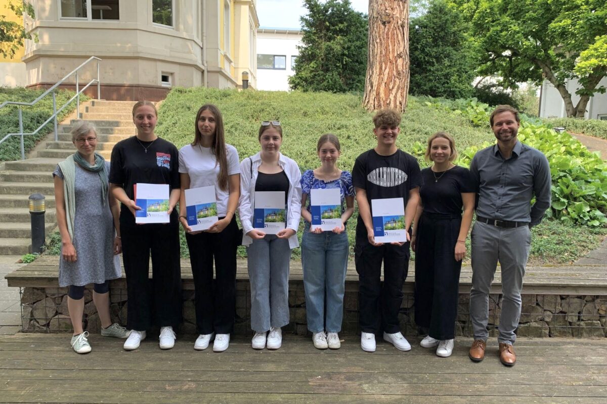 Verabschiedung der Absolvent*innen der zweijährigen Berufsfachschulen und des Berufskollegs I und II