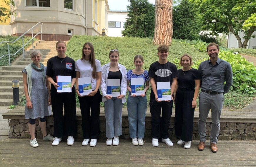 Verabschiedung der Absolvent*innen der zweijährigen Berufsfachschulen und des Berufskollegs I und II