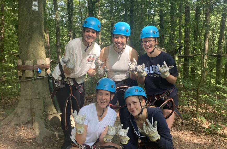 SGGG 11: Besuch des Kletterparks stärkt Klassenverband
