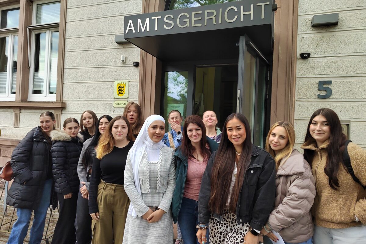 G1MF2 besucht Gerichtsverhandlung