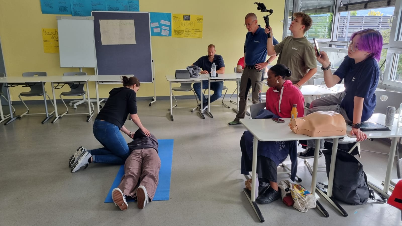 Unsere Schüler*innen lernen Erste Hilfe
